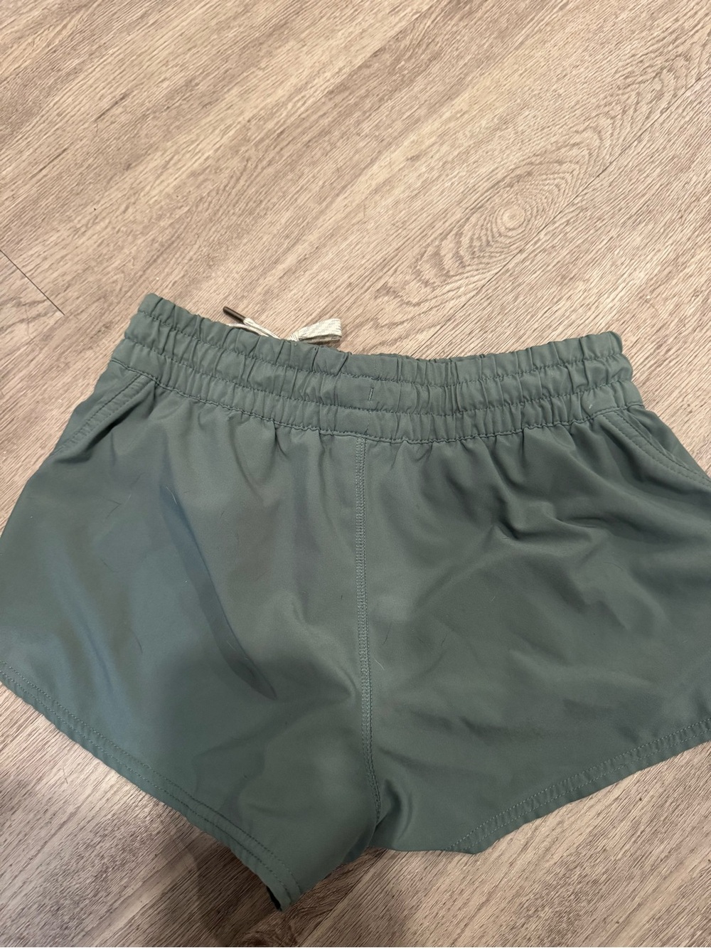 Vuori Women’s Shorts - Olive Green - Picture 3 of 3